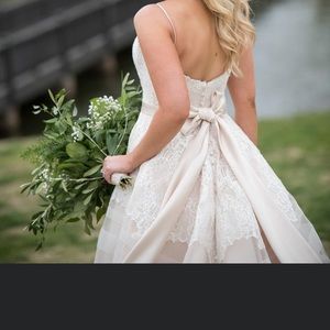 Allure 9400 - Wedding Gown